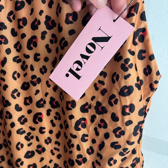 Novel swimsuit, new worn, Large - Picture 5 of 6